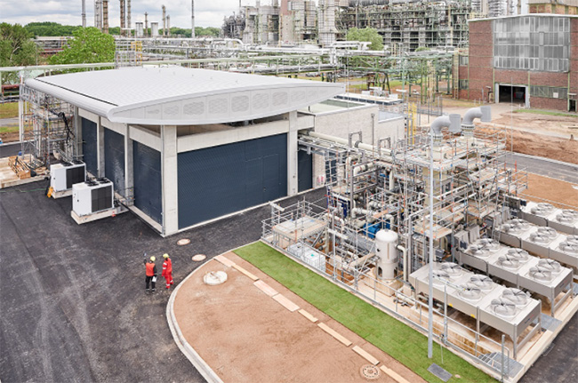 REFHYNE PEM Electolyzer en Shell Energy and Chemicals Park Rheinland. Foto: Hydrogen Fuel News.