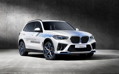 El BMW Concept iX5 es el primer coche de hidrógeno que consigue la certificación internacional como vehículo de seguridad