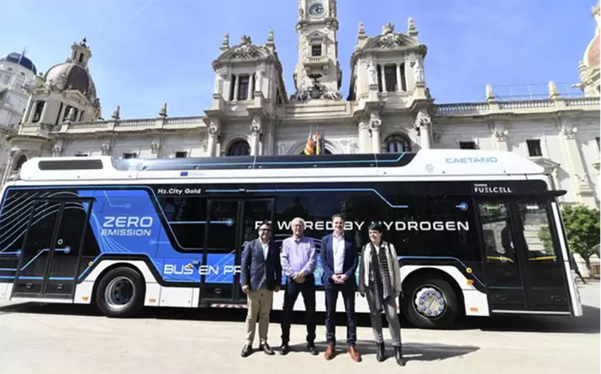 Pruebas de un autobús de hidrógeno en Valencia. Imagen: Ayuntamiento de Valencia.