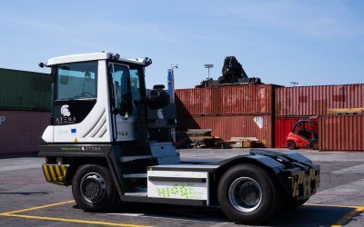 El Puerto de Valencia ya prueba un tractor de terminal de hidrógeno