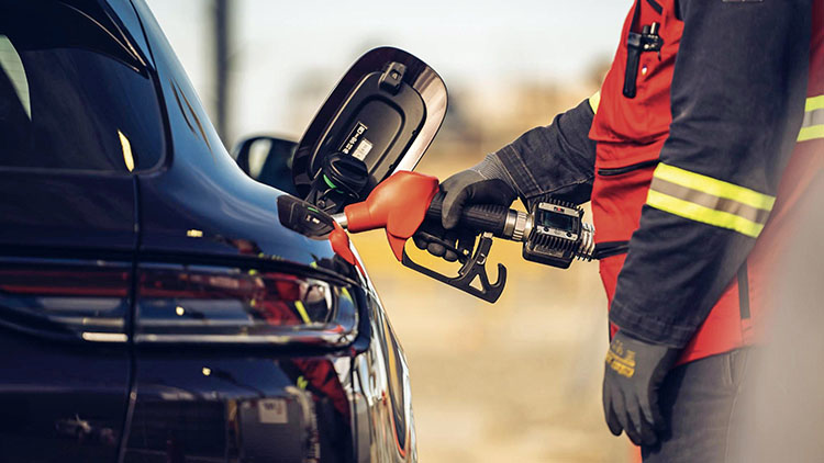 El e-fuel es apto para cualquier tipo de coche de combustión interna.