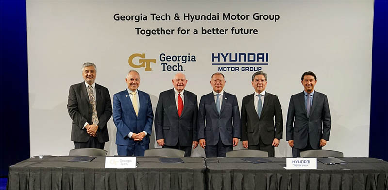 Firma del acuerdo entre Hyundai y Georgia Tech.