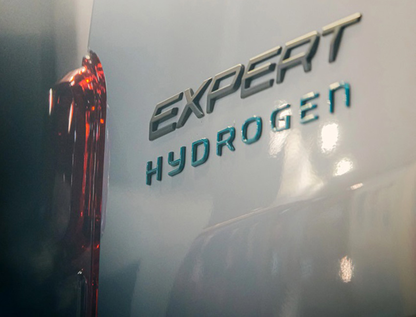 Stellantis Pro One empieza a entregar Peugeot e-Expert Hydrogen a Hysetco