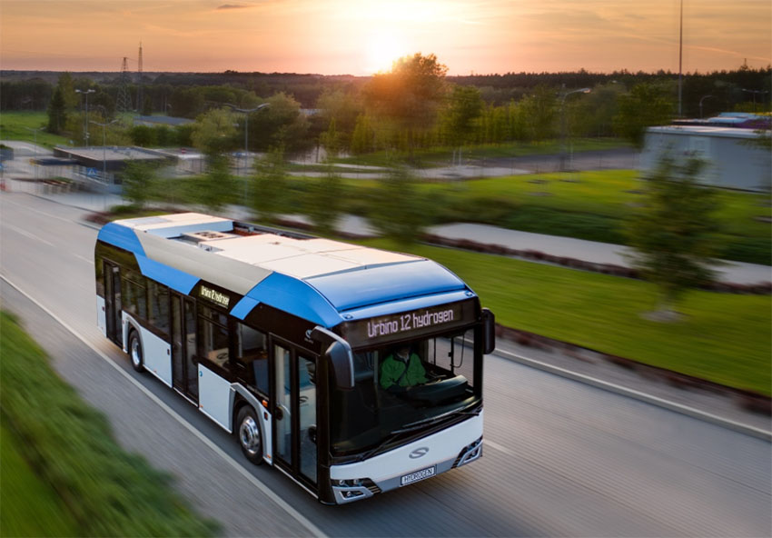 Ballar y Solaris firman un acuerdo para el suministro de sistemas de pila de combustible para los autobuses Solaris Urbino 12 y 18.