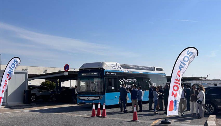 Los autobuses de la línea Zaragoza-Aeropuerto ya realizan el repostaje en El Cisne.