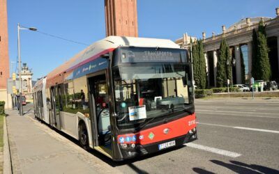 Barcelona estrena los primeros autobuses articulados de hidrógeno de España