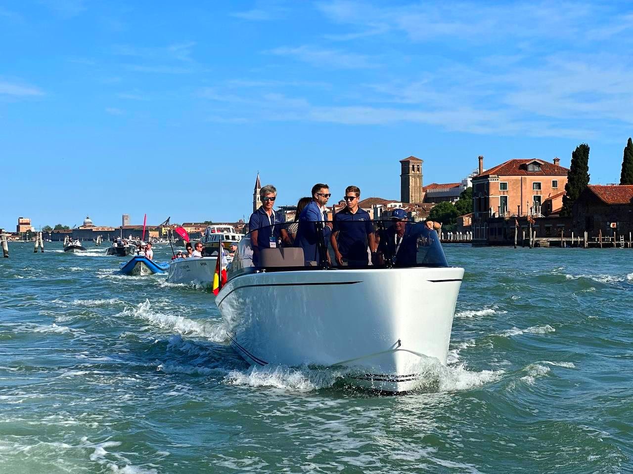 Dhamma Blue, barco de español hidrógeno en Venecia